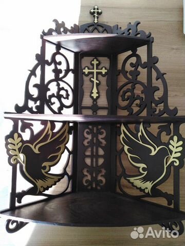 Полка для икон угловая