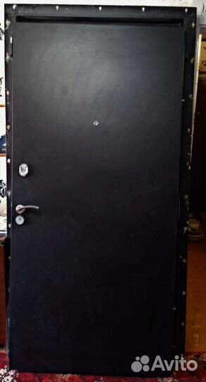 Дверь входная металлическая