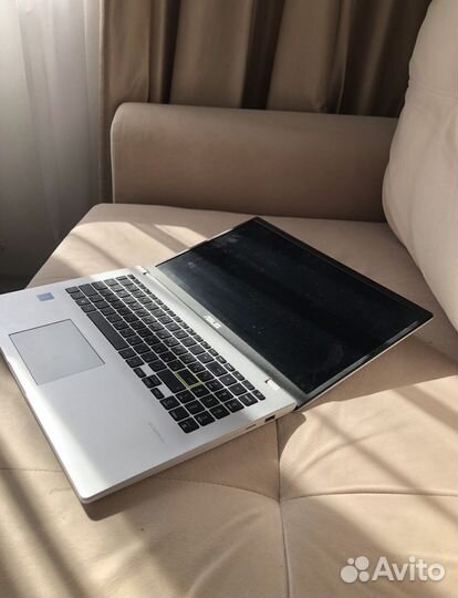 Ноутбук asus