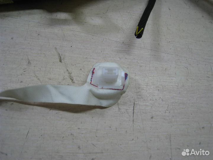 Подушка безопасности (шторка) правая Toyota Avens