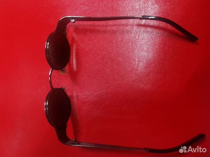 Солнцезащитные очки женские prada