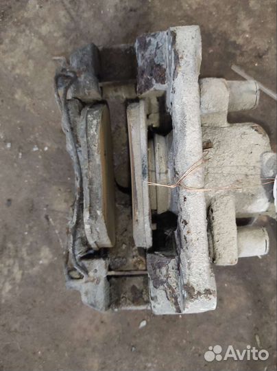 Суппорт передний правый Renault megane 2