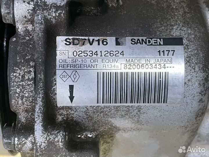 Компрессор кондиционера Renault Logan