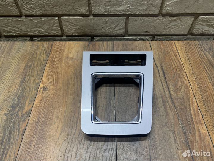 Skoda Octavia A7 Накладка декоративная