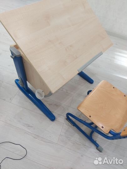 Детский стол и стул