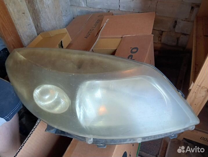 Блок фар на Renault sandero