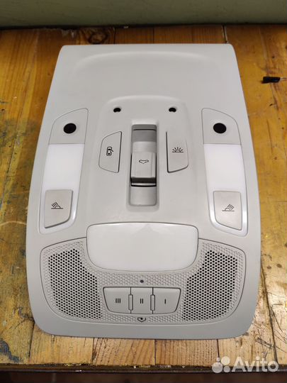 Плафон Audi A6 C7 Homelink