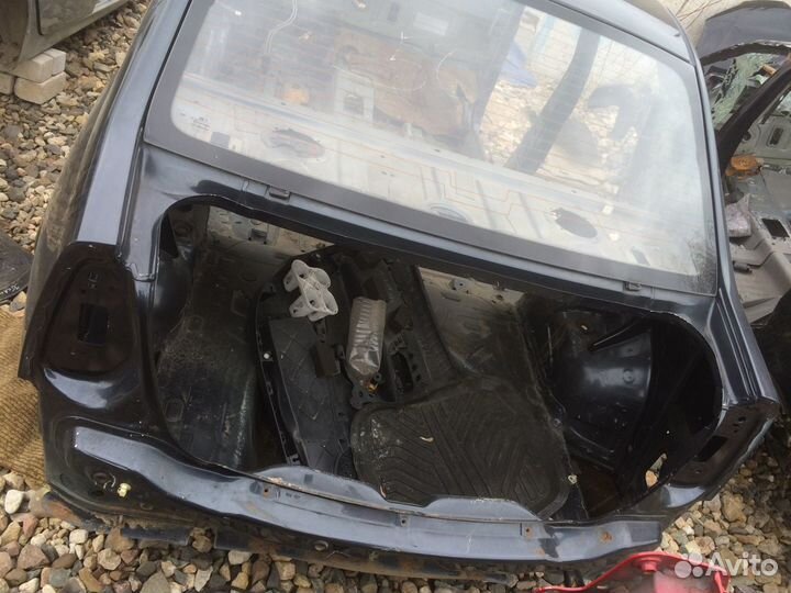 Крыло задние левое Рено Логан 2008г