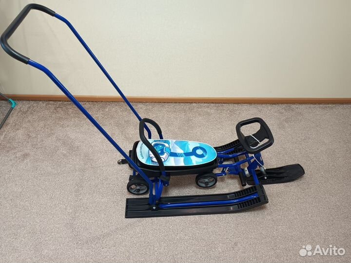 Снегокат с ручкой и колесами