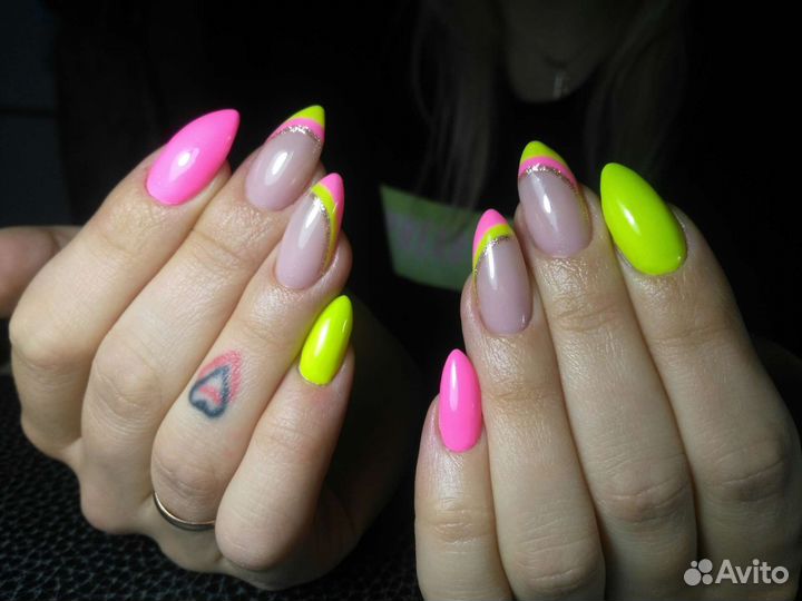 Маникюр, наращивание ногтей, прически