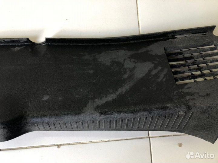 Накладка двери багажника Renault Megane 3 2009