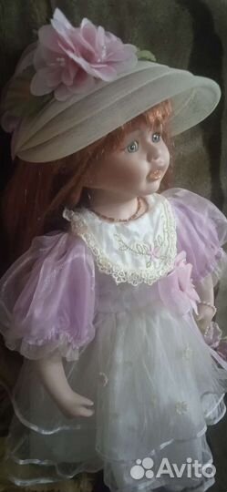 Фарфоровая кукла, клеймо есть