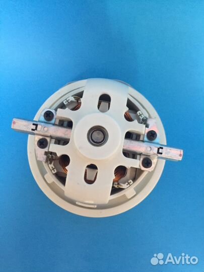 Двигатель пылесоса Самсунг 1400w (моющий)