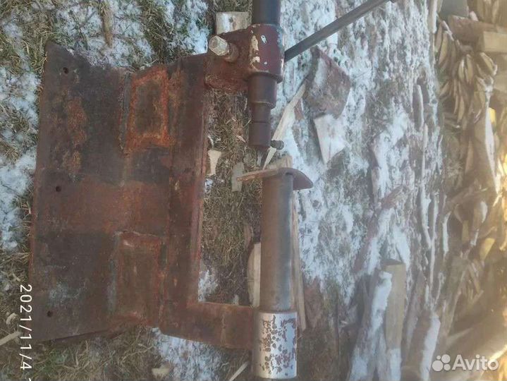 Станок для шиповки шин