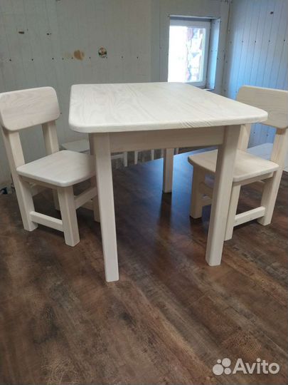 Столик и стульчик детский