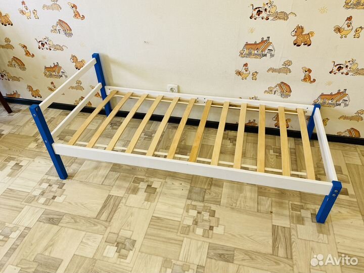 Кровать с матрасом (доставка по городу)