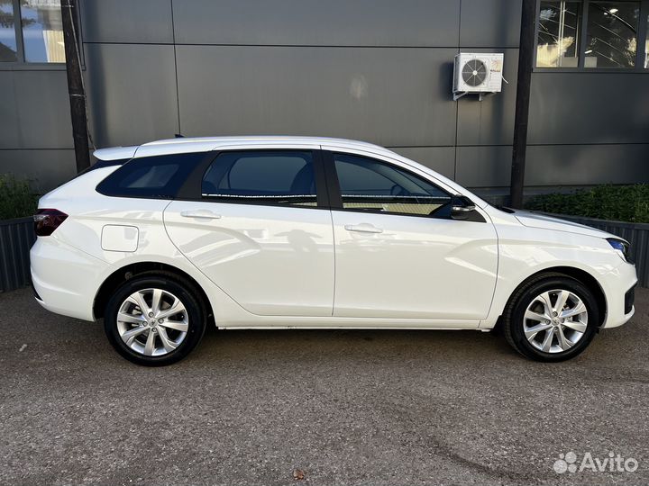 LADA Vesta 1.8 CVT, 2024