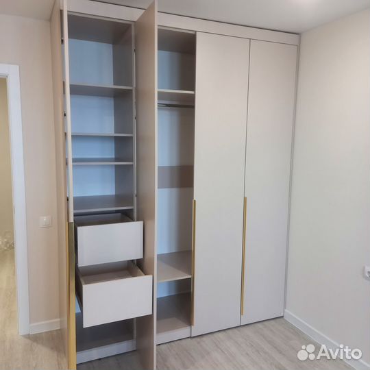 Шкаф для одежды