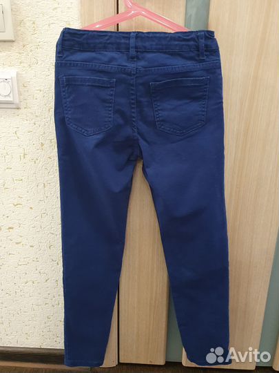 Джинсы/брюки р.146