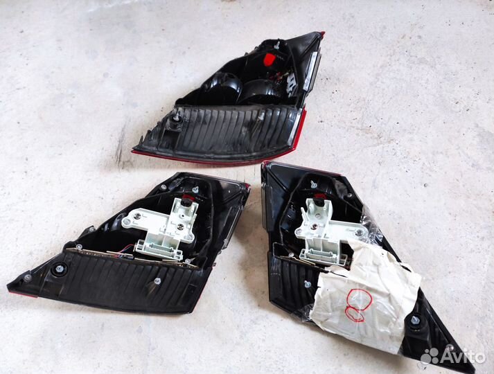 Фонарь задний левый Mercedes W221