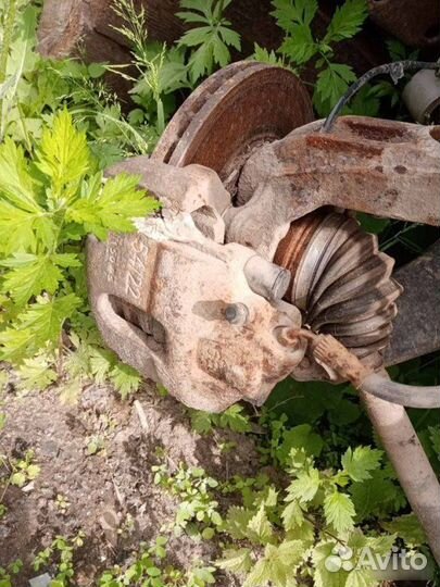 Супорт передний Ford Fusion 2005