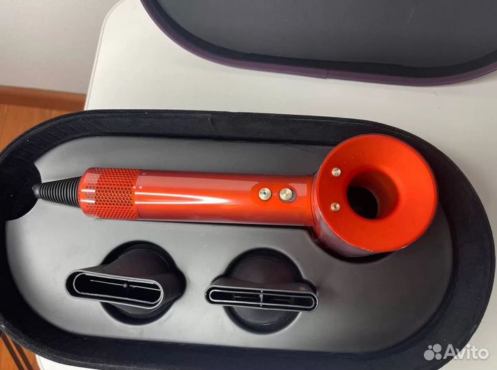 Фен Dyson HD15 с кейсом / новый, гарантия