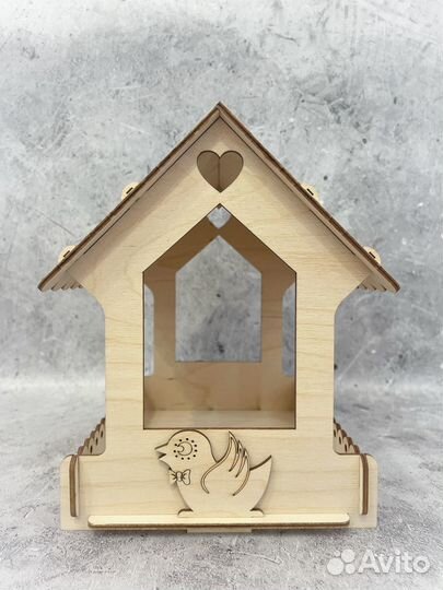 Кормушка для птиц деревянная