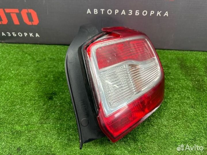 Фонарь на запчасти задний правый Renault Logan K7M