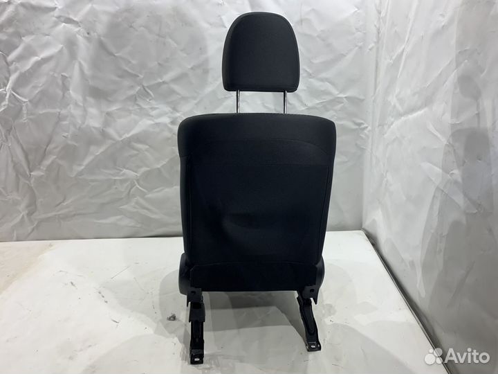 Сидения передние Mitsubishi Outlander 3