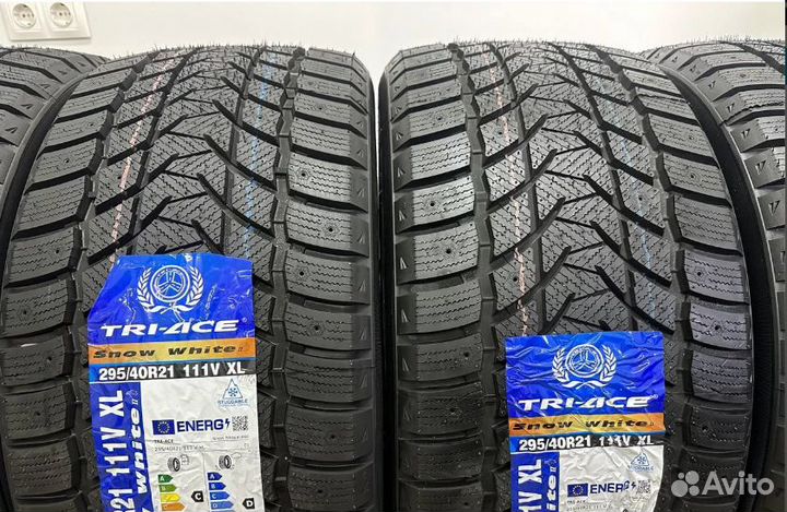 Tri Ace Snow White II 295/40 R21 111V