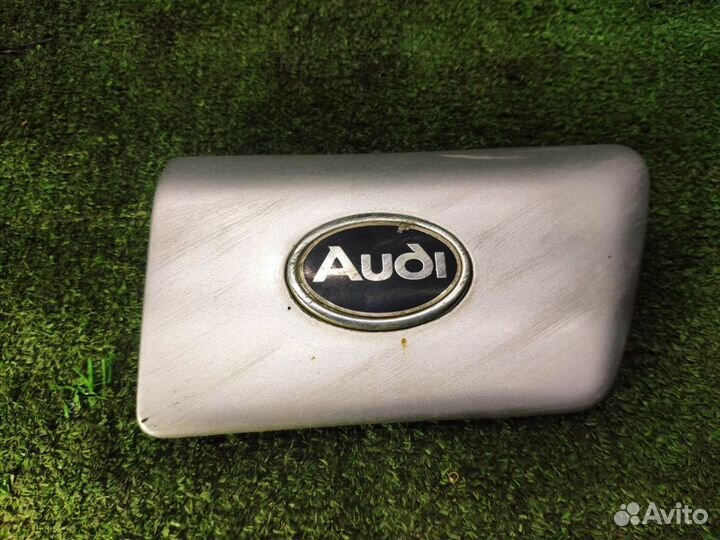 Молдинг переднего крыла Audi A6 C4