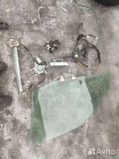 Электро стекло подъемники Нисан Блюберд U14