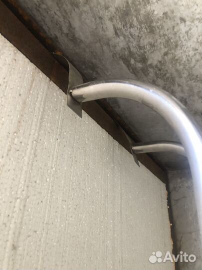 Лестница на заднюю дверь. Хайс 200 высокая крыша