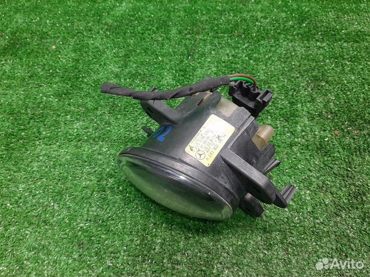 Птф передняя правая Mercedes Benz C-Class W204 20