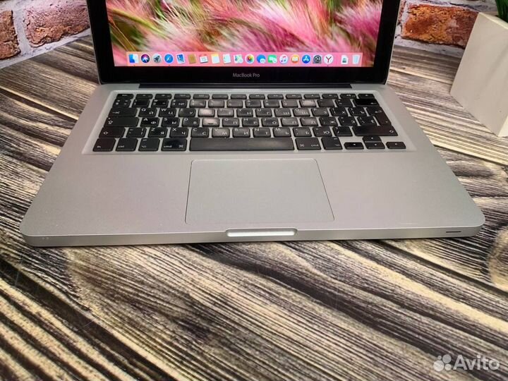 Apple MacBook Pro 13 Core i7/SSD/256gb/2 Цикла