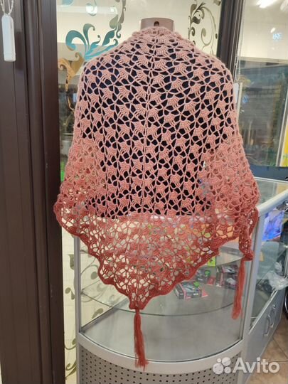 Шаль. Бактус. Ручная работа