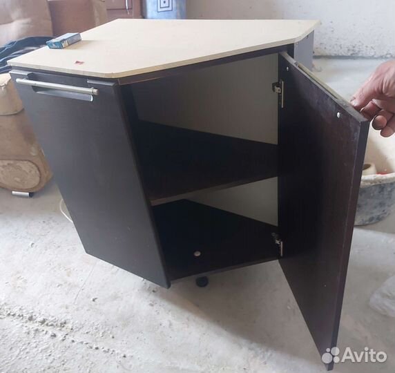 Полка настенная угловая