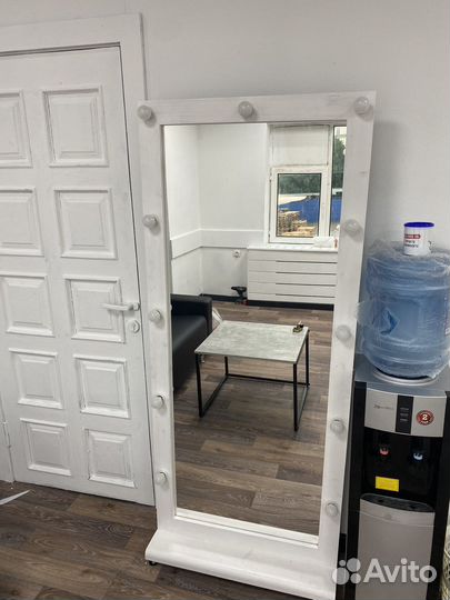 Гримерное зеркало с лампочками бу