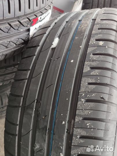 Michelin Latitude Sport 225/40 R18