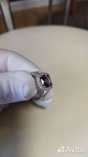 Красивое кольцо-перстень