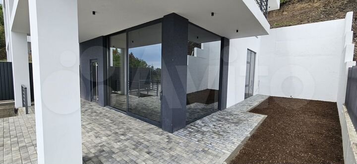 Дом 238 м² на участке 3,5 сот.