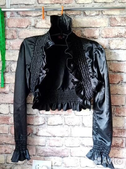 Ветровка женская