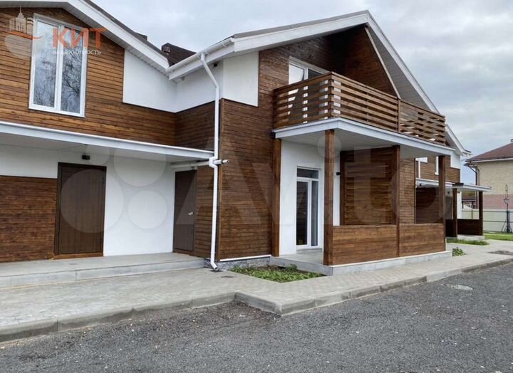 4-к. квартира, 105 м², 2/2 эт.