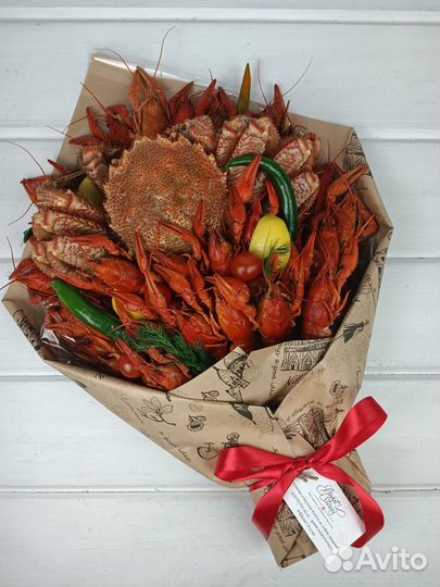 Букет из раков и краба, мужской букет съедобный