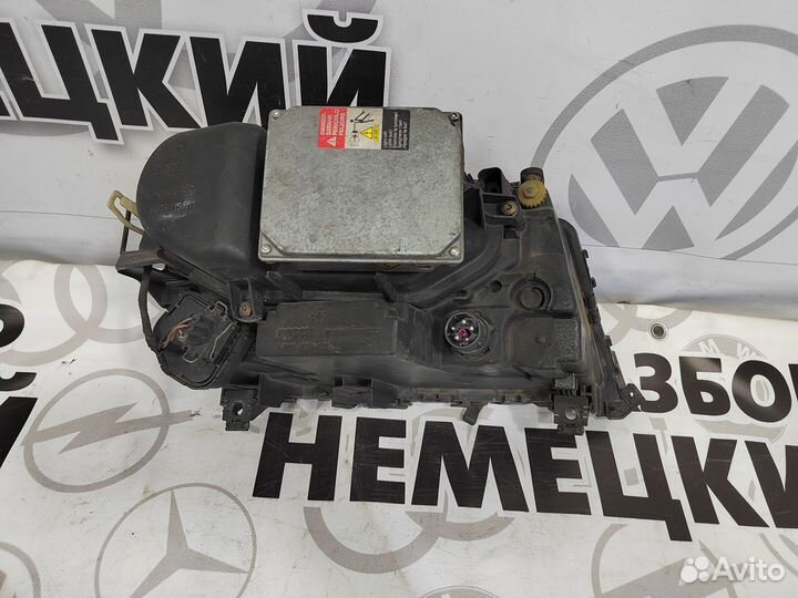 Фара Audi A8 D2 до рест ксенон