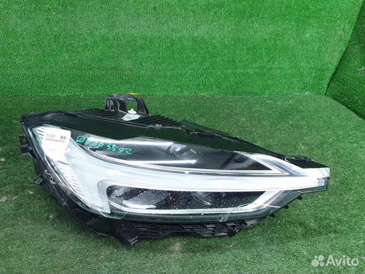 Фара правая Volvo XC60