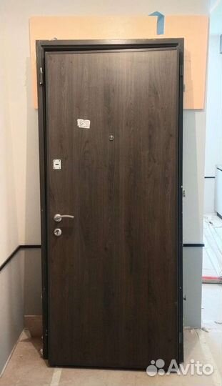 Дверь входная металлическая