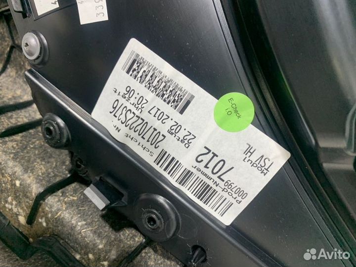 Обшивка двери задняя левая Mercedes-Benz E-Class