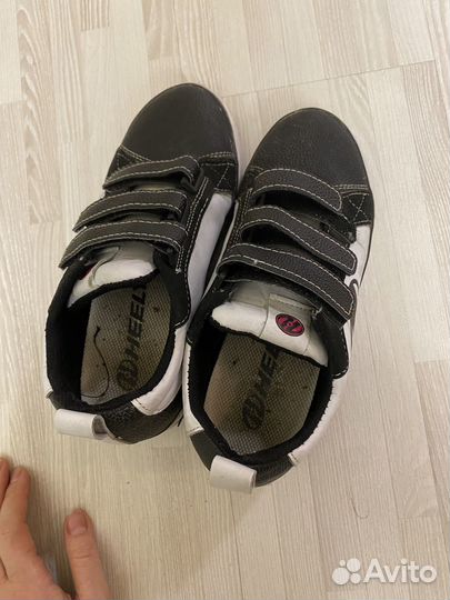 Роликовые кроссовки heelys