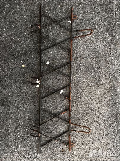 Вешалка настенная металлическая